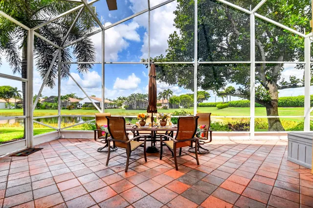 Residence photo 4