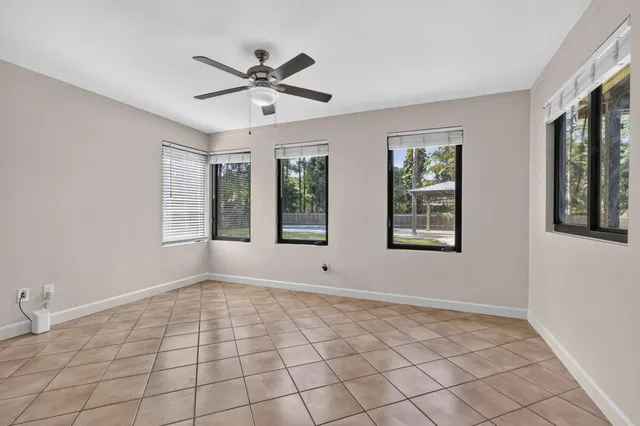  Residence photo 25