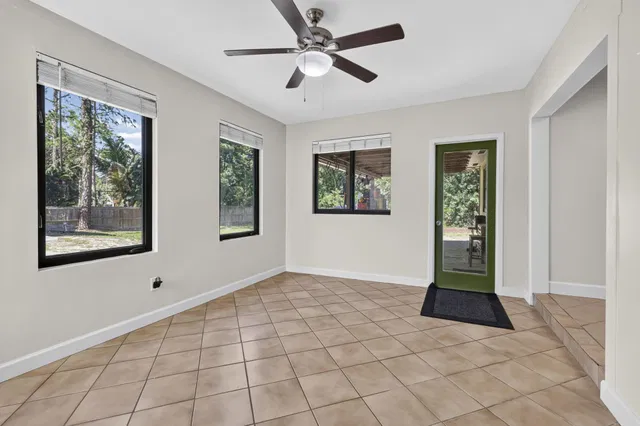  Residence photo 26