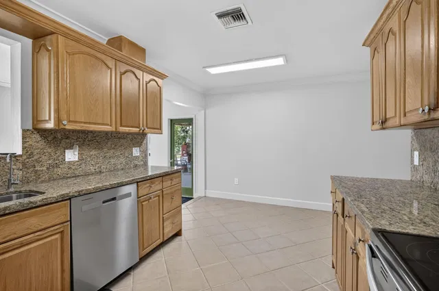  Residence photo 44