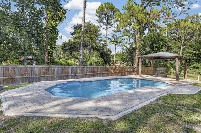  Residence photo 65