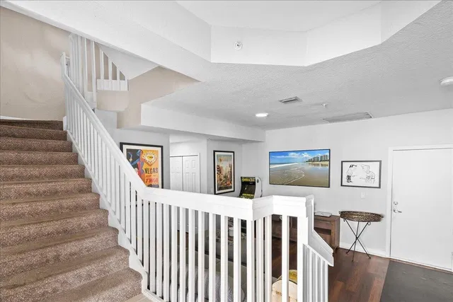  Residence photo 9