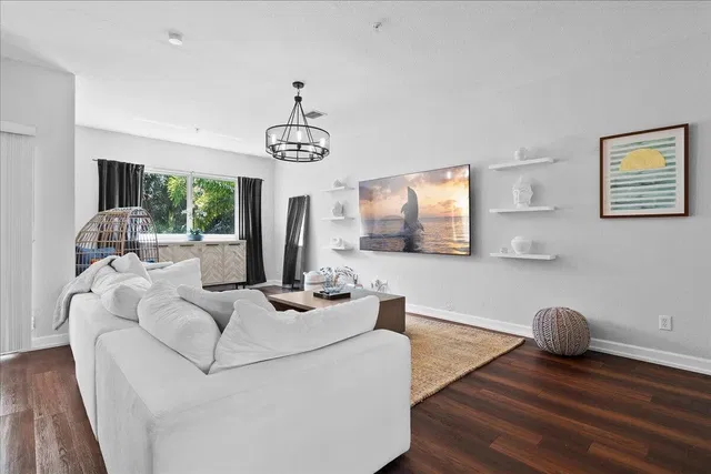  Residence photo 11