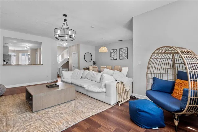  Residence photo 15