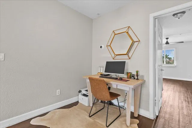  Residence photo 24