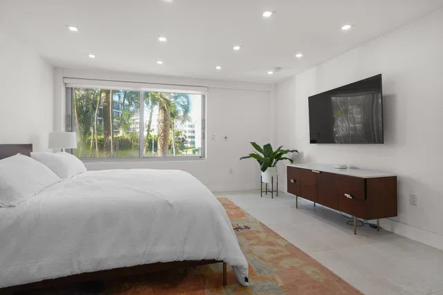 North End Palm Beach Unit 209 photo 14