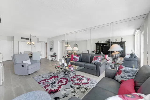 The Patrician of Palm Beach Unit 4040 photo 7