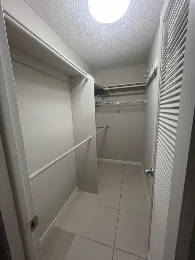 Residence photo 16