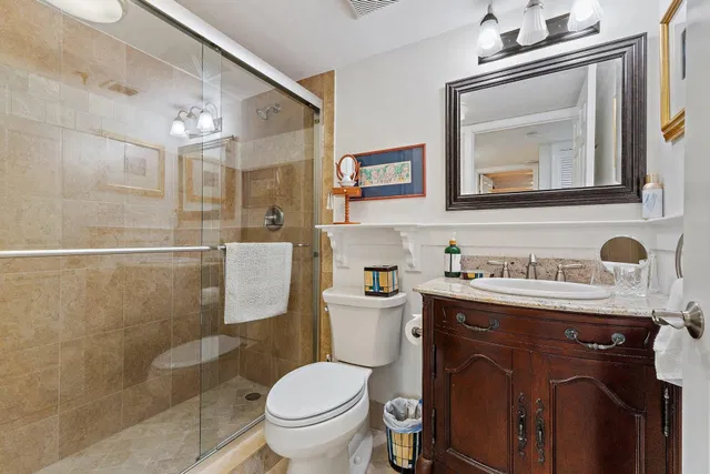Unit 405 photo 12