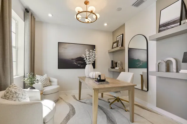Residence photo 2