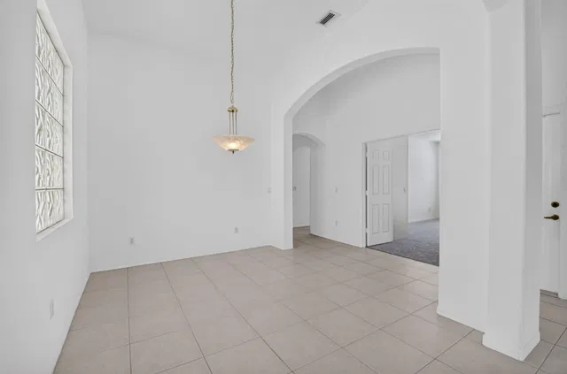  Residence photo 4