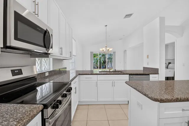  Residence photo 9