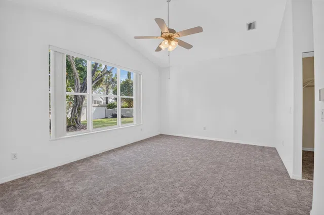  Residence photo 13