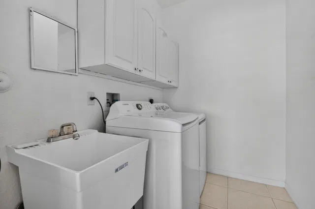  Residence photo 15