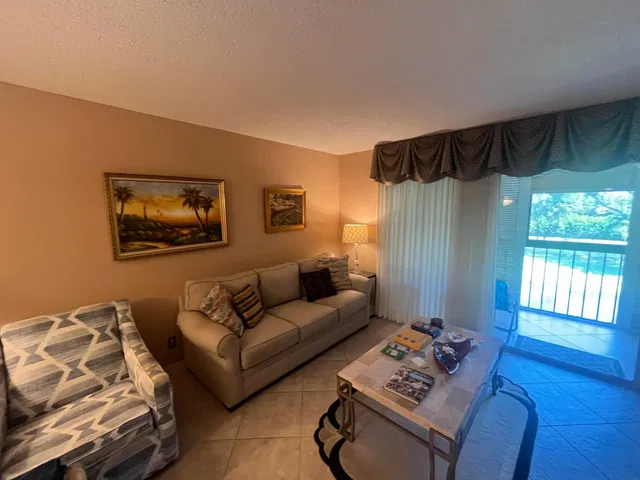 Unit #306 photo 16