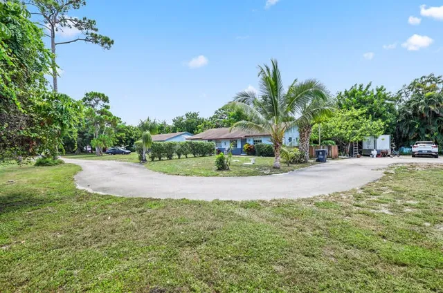 Residence photo 5