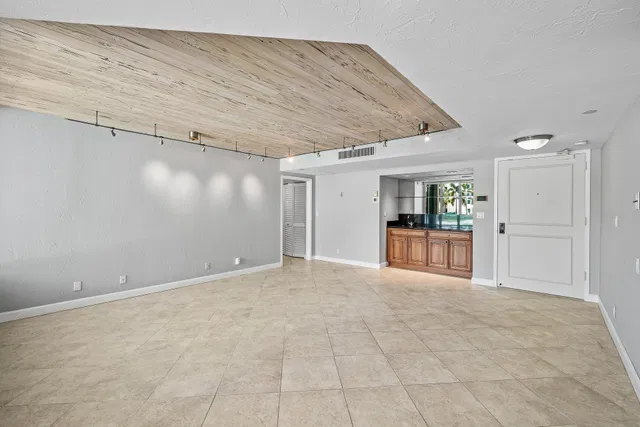 Boca Raton Unit 223 photo 21