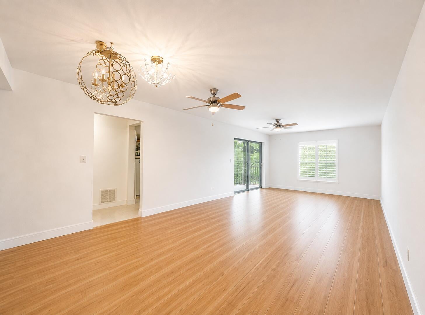 Unit 331 photo 2