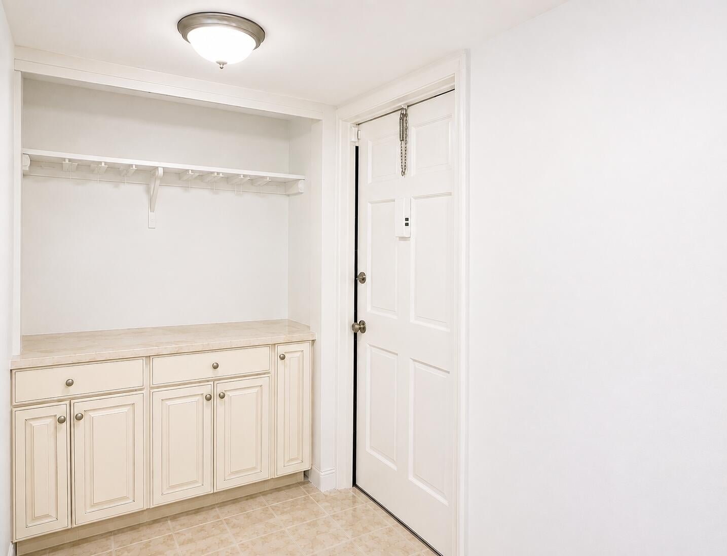 Unit 331 photo 4