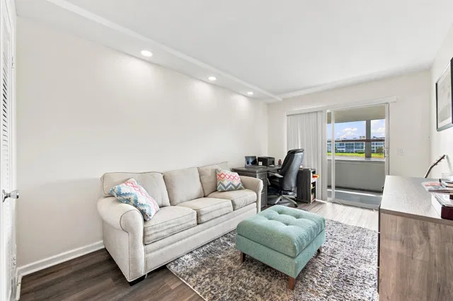 Residence photo 11