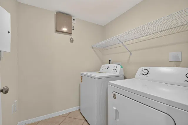 Unit 203 photo 12