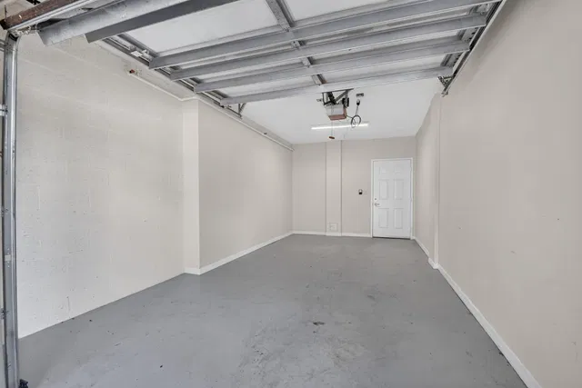 Unit 203 photo 18
