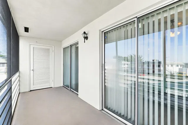 Unit 202 photo 16