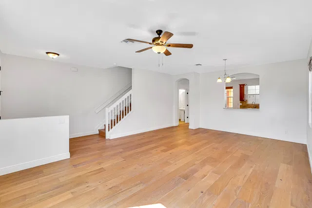 Canterbury Place Residence photo 2