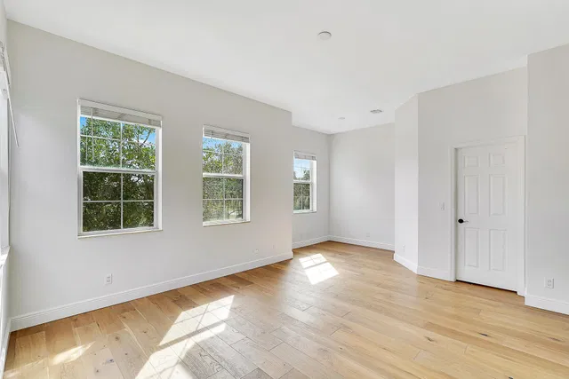 Canterbury Place Residence photo 9