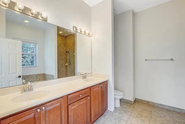 Canterbury Place Residence photo 11