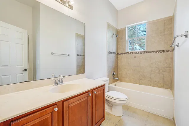 Canterbury Place Residence photo 17