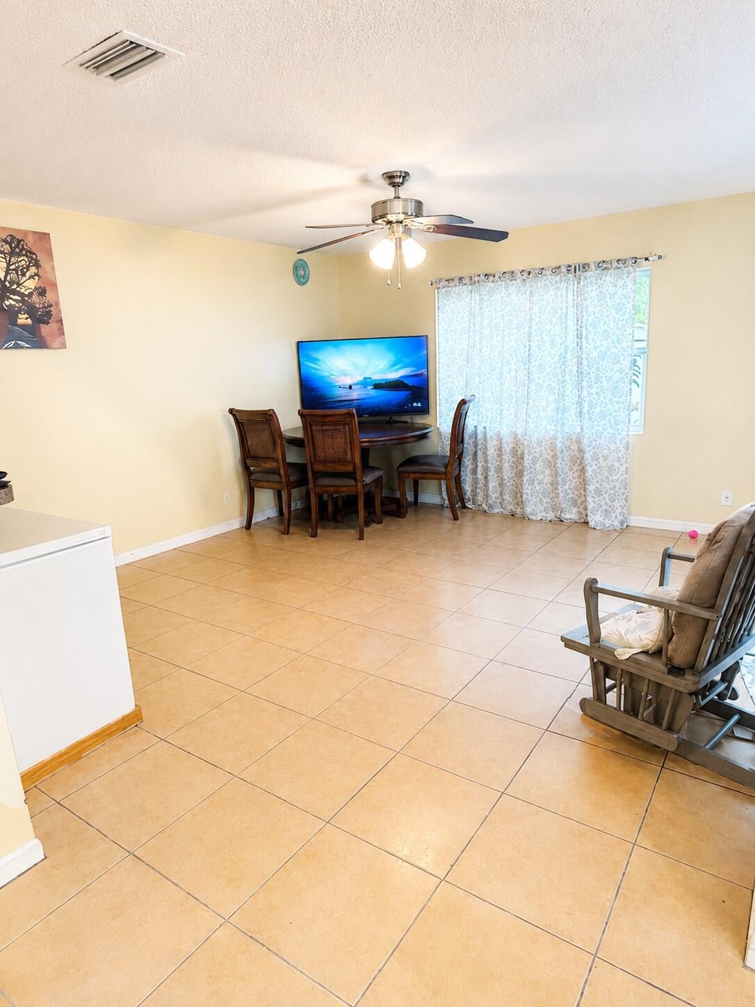 Residence photo 3