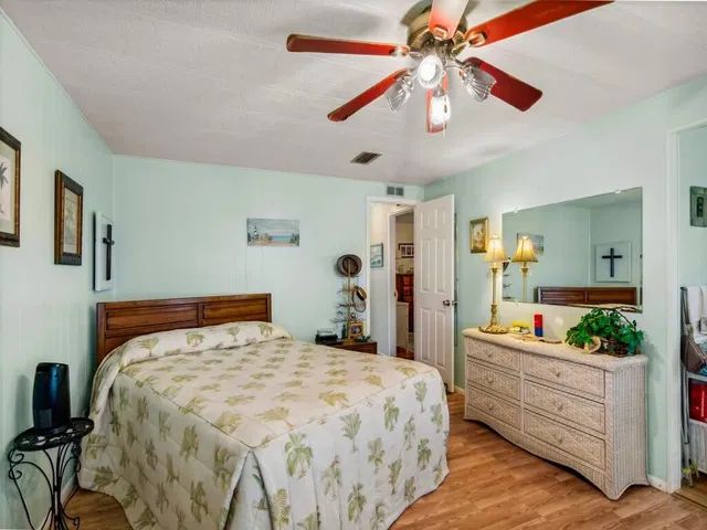  Residence photo 17