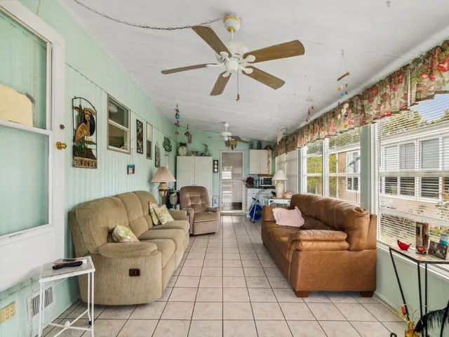  Residence photo 25
