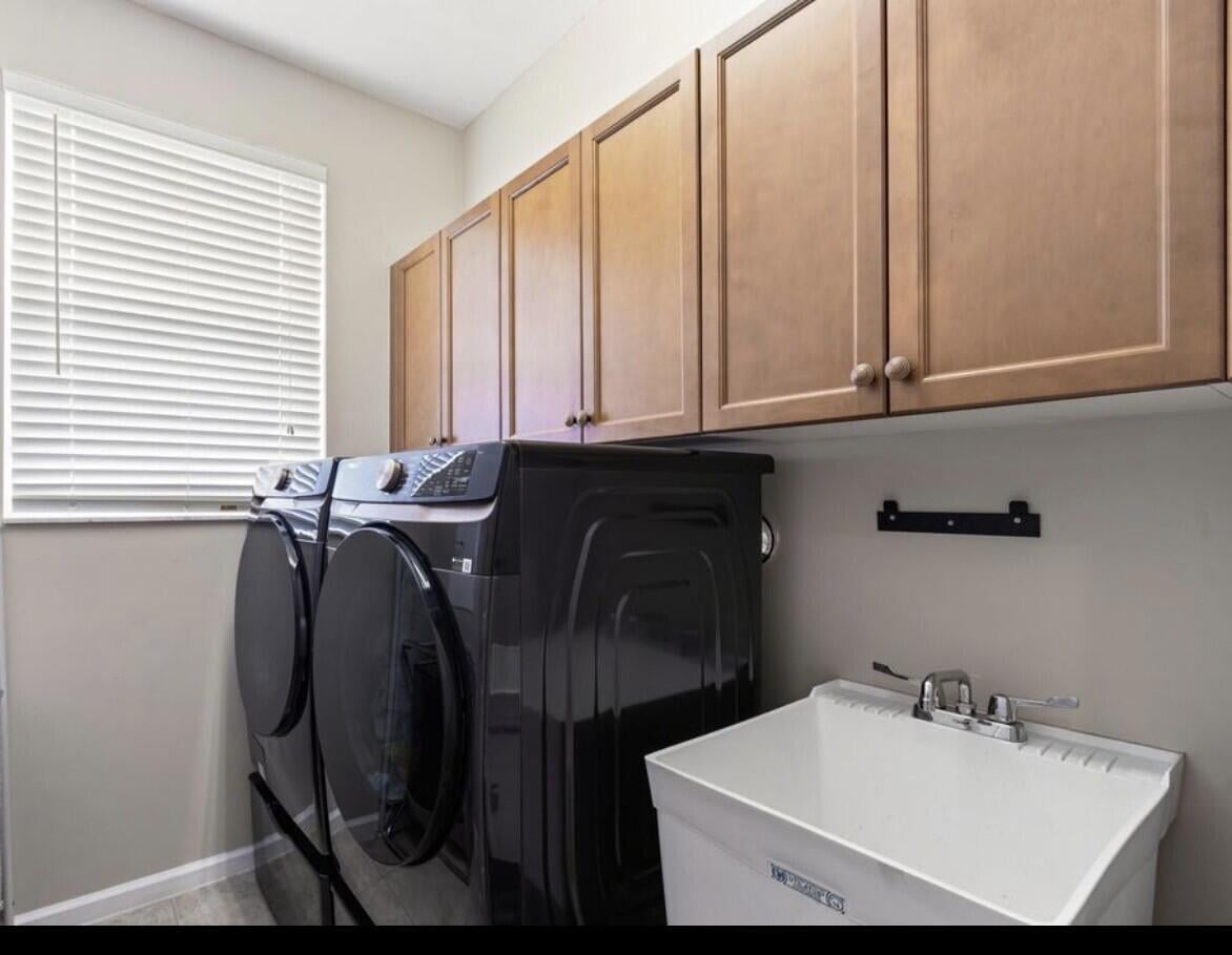 Residence photo 17