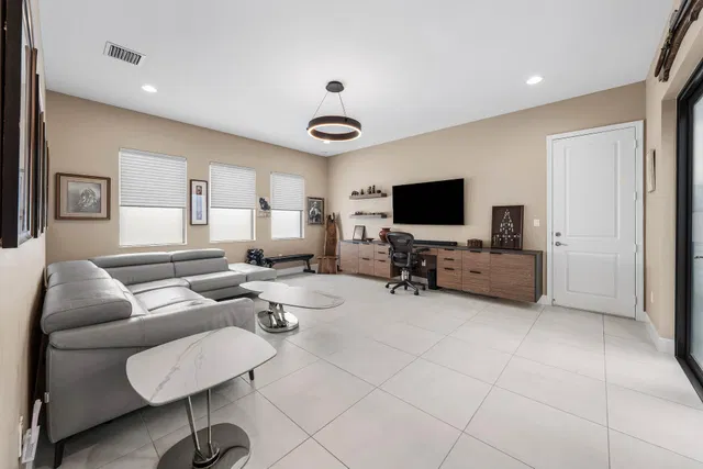 Valencia Grand Residence photo 28