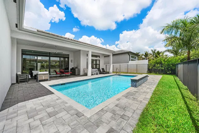 Valencia Grand Residence photo 35