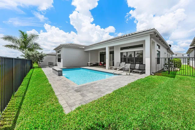 Valencia Grand Residence photo 36