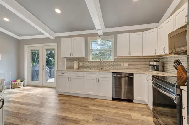 Residence photo 19