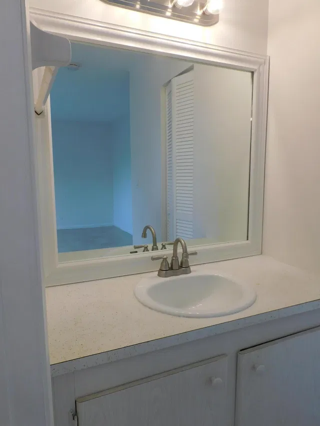 Unit 103 photo 12