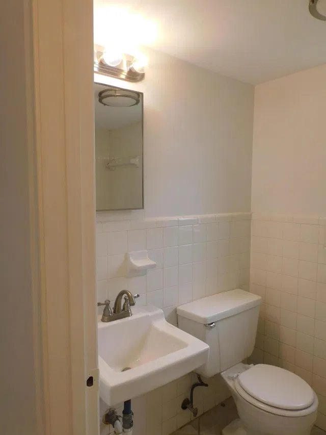 Unit 103 photo 14