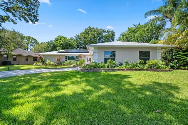 Residence photo 2
