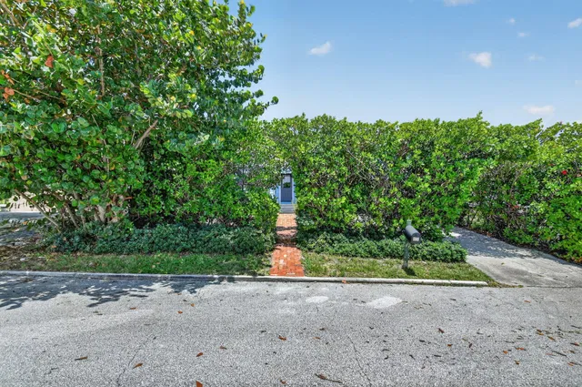 West Palm Beach Residence photo 18