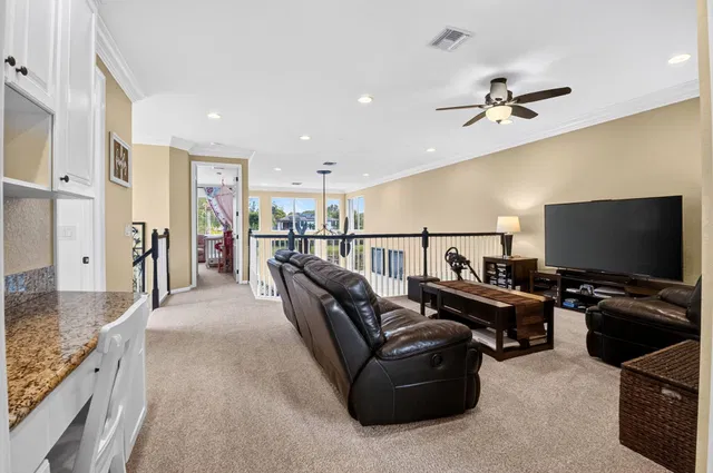 Residence photo 45