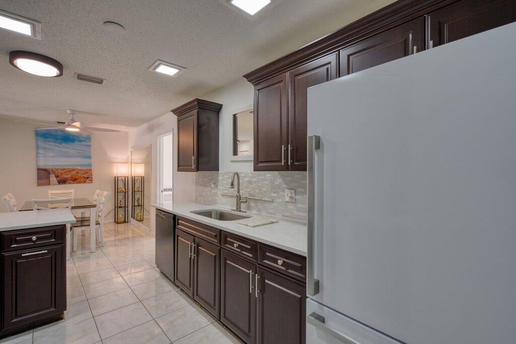  Residence photo 27