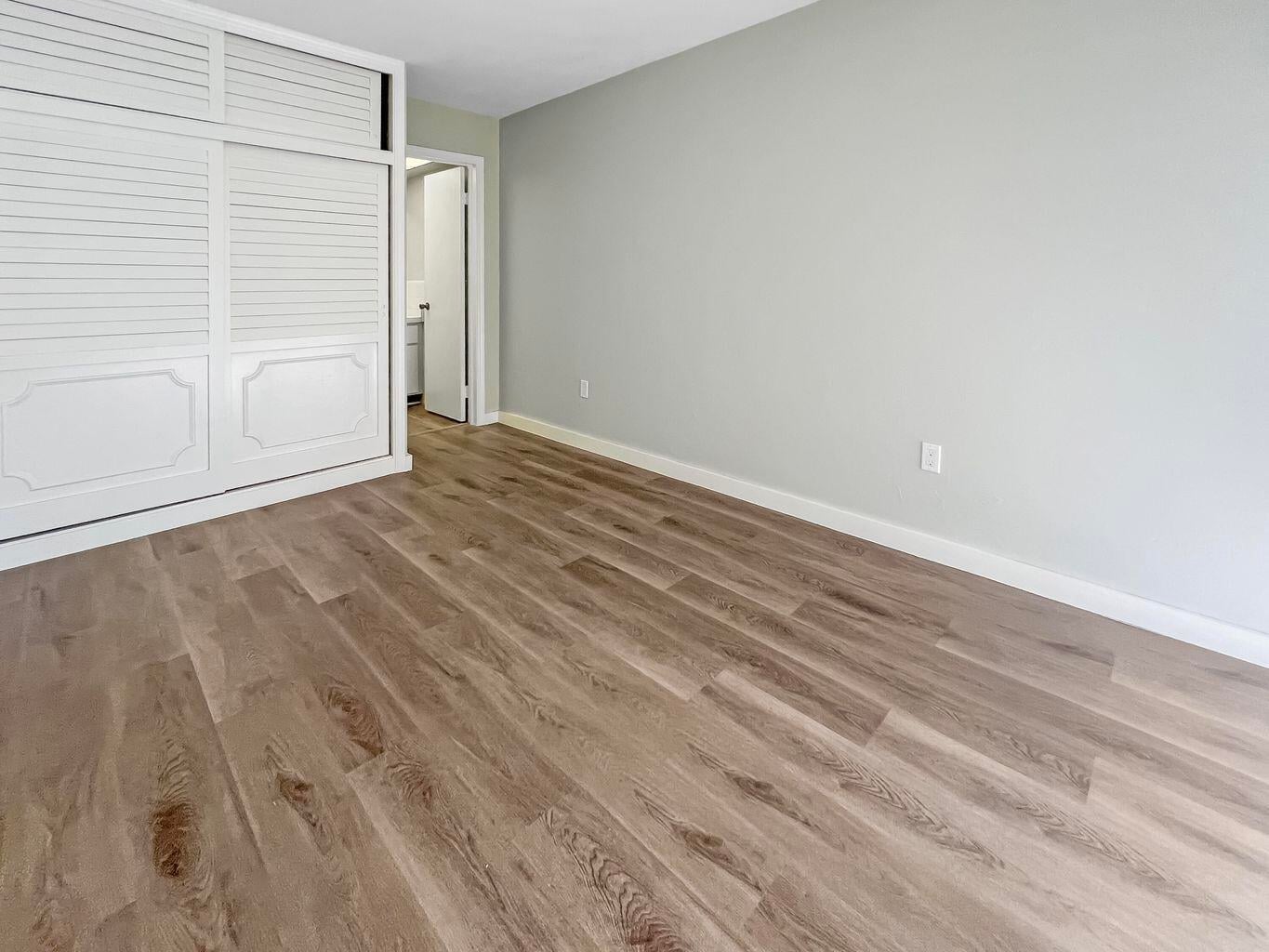 Unit 216 photo 9