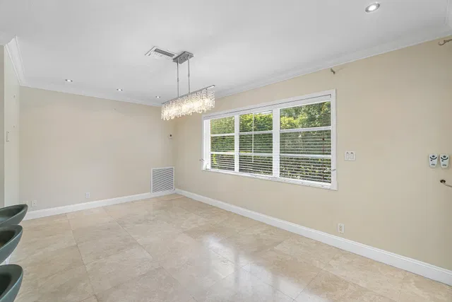  Residence photo 11