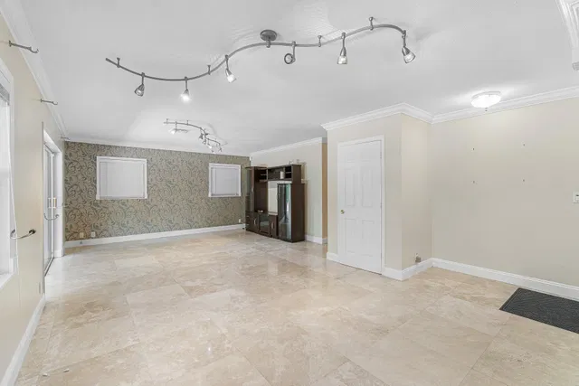  Residence photo 14