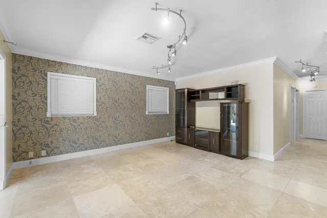  Residence photo 18
