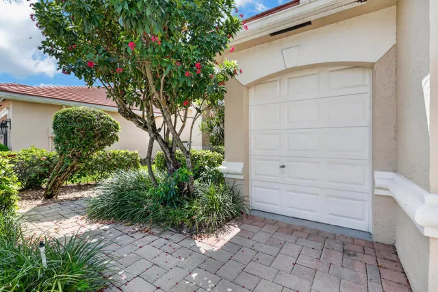Residence photo 5